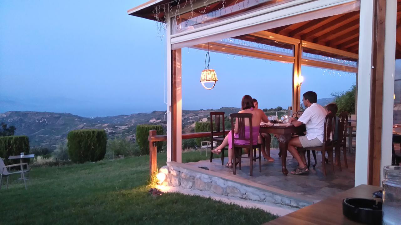 Gerofotis Traditional Guesthouse Est 1892 - Close To Aigio, Akoli, Selianitika Lakka  Bagian luar foto